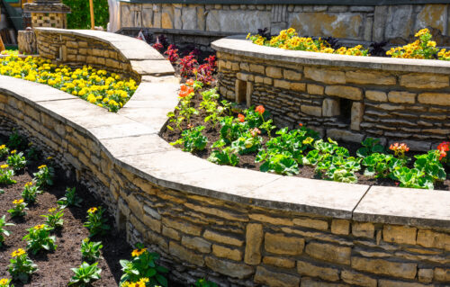 5 Tips For a Modern Concrete Retaining Wall